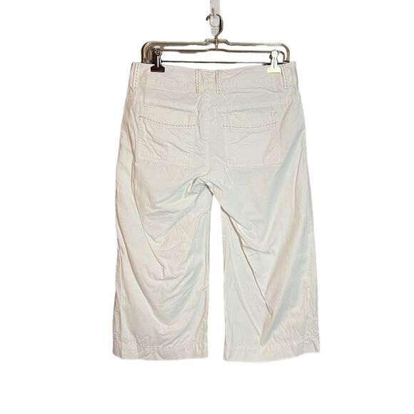 Gap off white capris. Size 4 - Picture 5 of 8